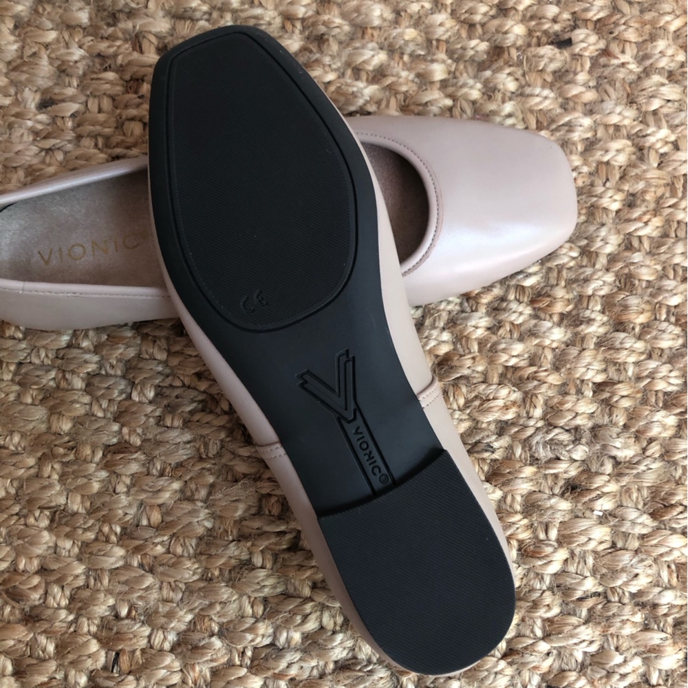 New: Vionic Orinda Flat in Putty Leather. Size 39 Narrow - Picture 14 of 16